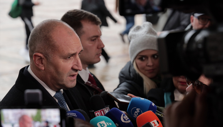 Румен Радев: Приветствам хората, които напомнят на социопатите в парламента, че България е демокрация