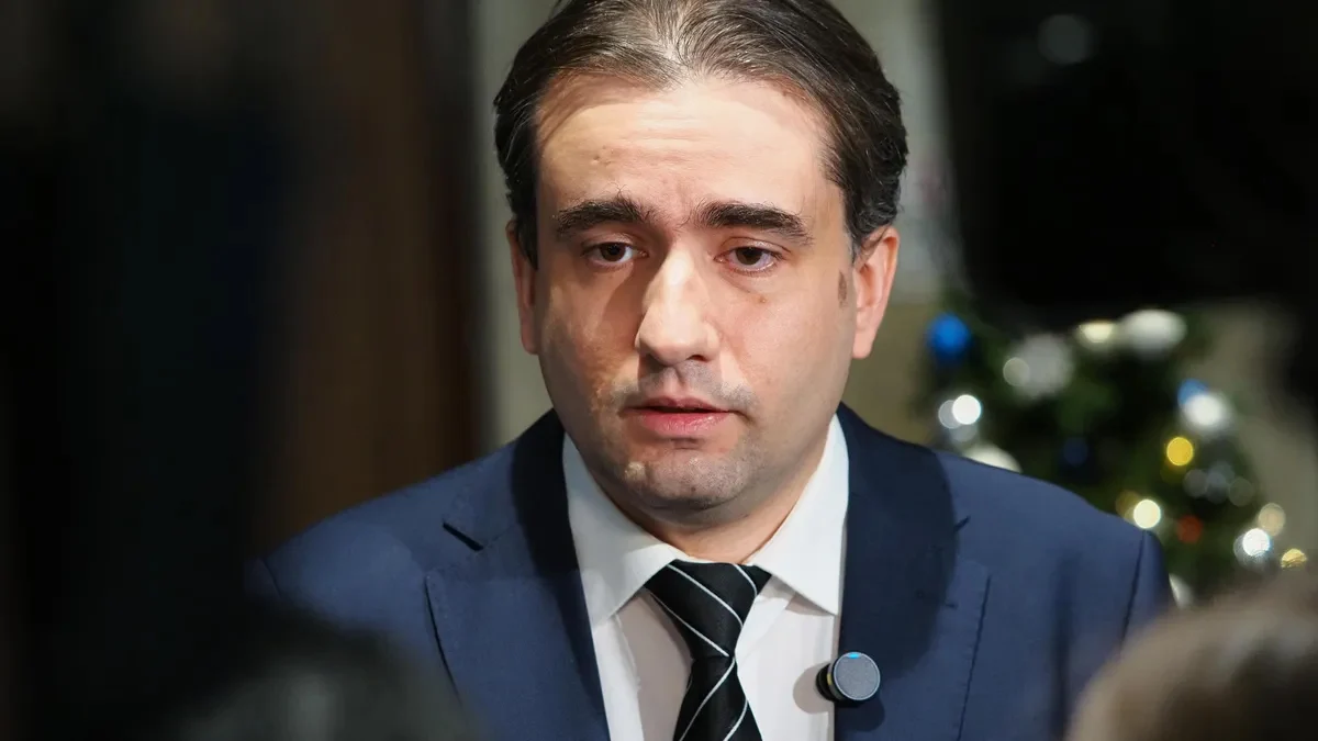 Божидар Божанов: Пуснете хакери да тестват машините