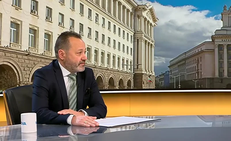 Николай Найденов: Обществената поръчка за мантинели е опорочена